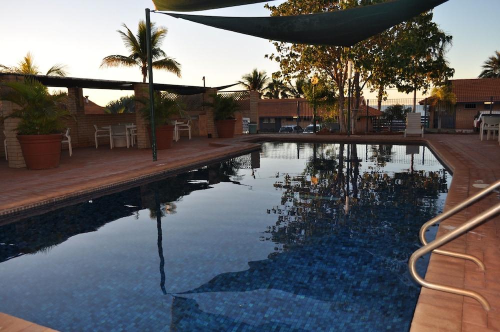 Hospitality Port Hedland Motel Bagian luar foto