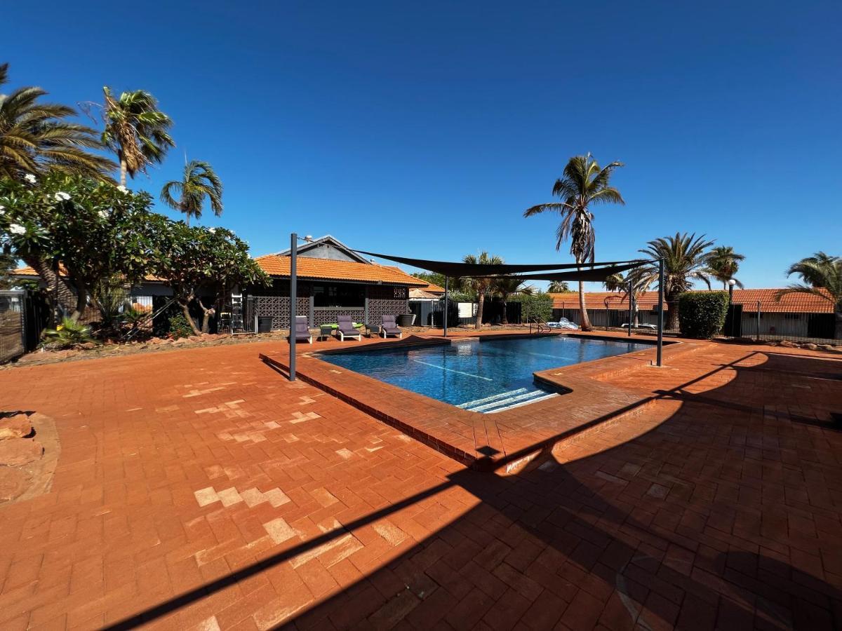 Hospitality Port Hedland Motel Bagian luar foto