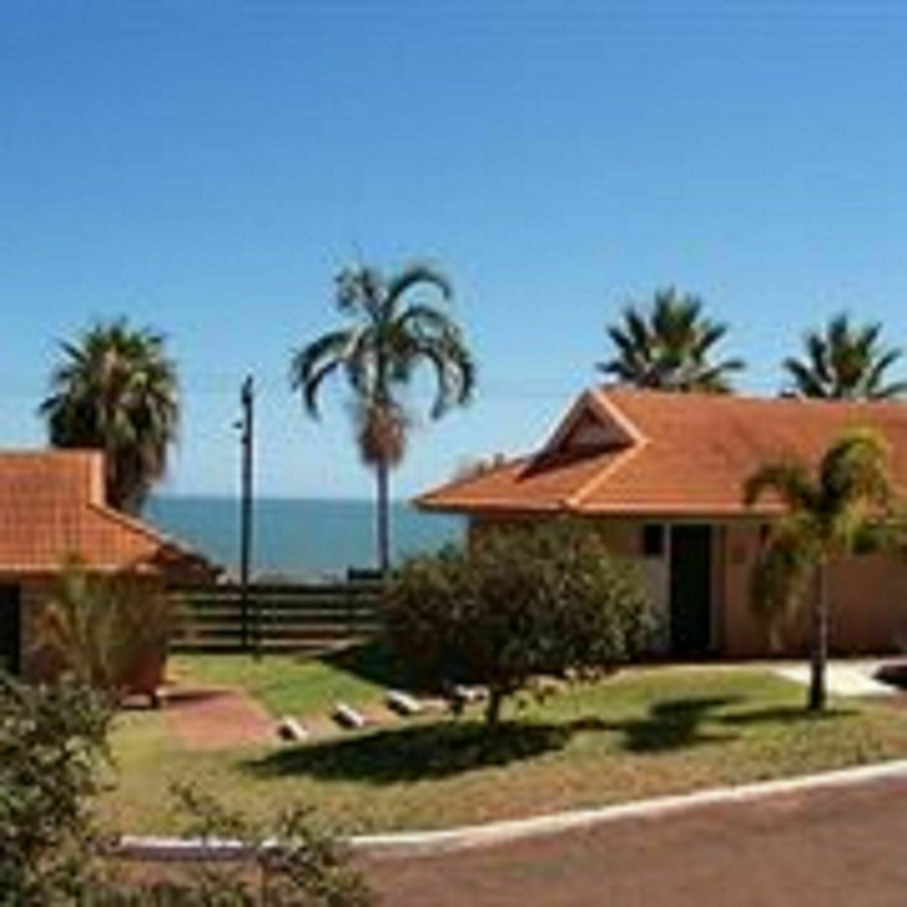 Hospitality Port Hedland Motel Bagian luar foto